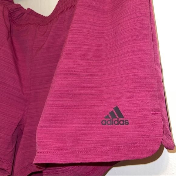 Women’s Adidas 3 stripe shorts- size XL - Picture 3 of 5